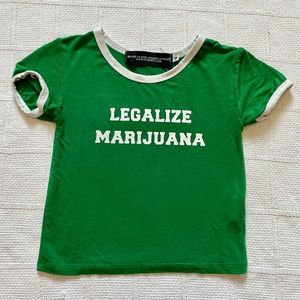O-Mighty green cropped tee